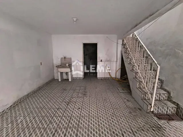 Casa 2 quartos e 1 banheiro, à venda, no bairro Jardim Zaira em Mauá