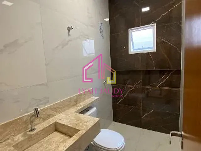 Casa com 216m² 3 quartos e 3 banheiros, à venda, no bairro Centro-Sul em Várzea Grande