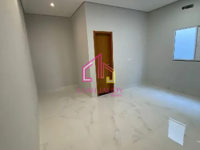 Casa com 216m² 3 quartos e 3 banheiros, à venda, no bairro Centro-Sul em Várzea Grande