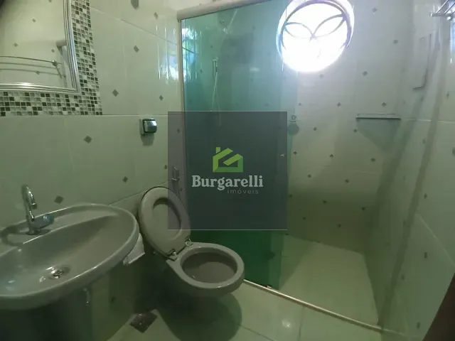 Casa 2 quartos e 2 banheiros, para alugar, no bairro Pedro Silvestre em Lavras