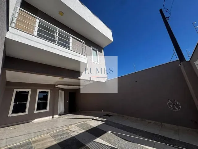 Casa com 162m² 3 quartos e 4 banheiros, para alugar, no bairro Jardim Dona Judith em Americana