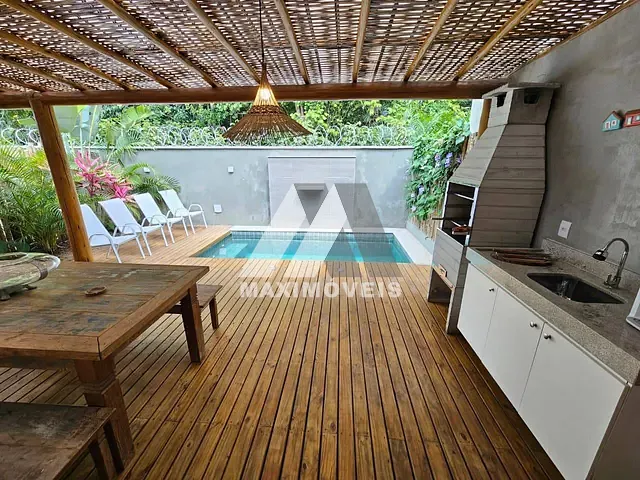 Casa 4 quartos e 4 banheiros, à venda, no bairro Arraial D'Ajuda em Porto Seguro