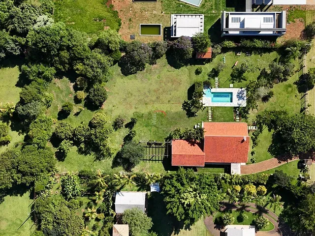 Casa com 5000m² 4 quartos e 5 banheiros, à venda, no bairro Jardim Santa Adelaide em Cambé