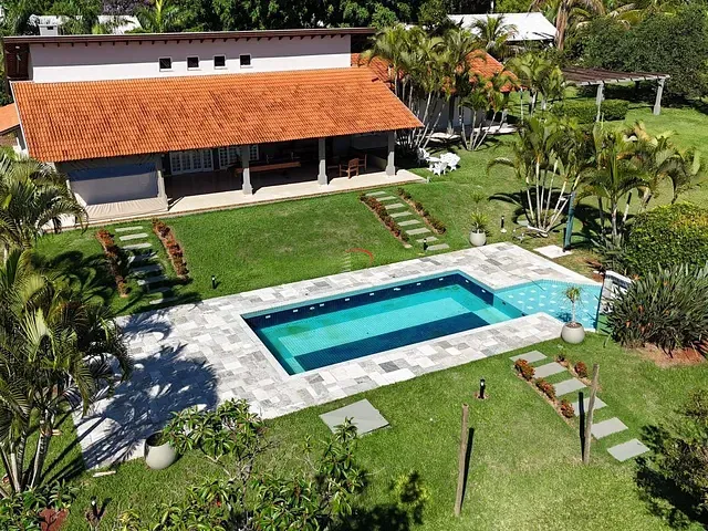 Casa com 5000m² 4 quartos e 5 banheiros, à venda, no bairro Jardim Santa Adelaide em Cambé