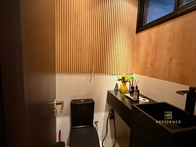 Casa com 311m² 3 quartos e 1 banheiro, à venda, no bairro Colinas em Porto Real