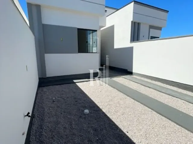 Casa 2 quartos e 1 banheiro, à venda, no bairro Areias em Tijucas