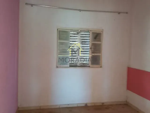 Casa com 308m² 3 quartos e 2 banheiros, à venda, no bairro Vila Santa Bárbara em Guaxupé