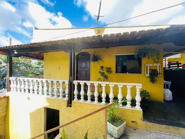 Casa 9 quartos e 3 banheiros, à venda, no bairro Guarani em Belo Horizonte