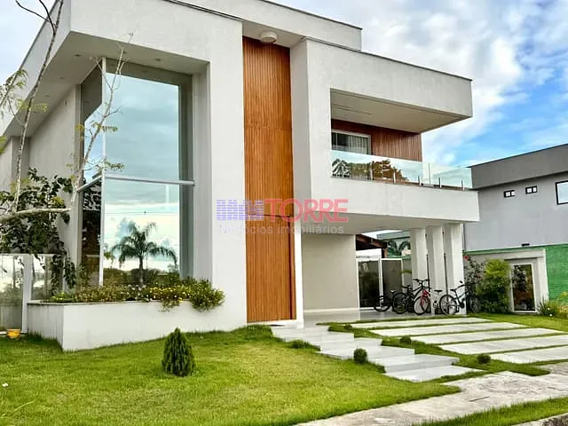 Casa com 405m² 4 quartos e 3 banheiros, à venda, no bairro Salobrinho em Ilhéus