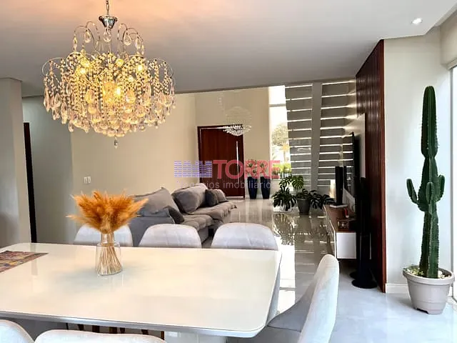 Casa com 405m² 4 quartos e 3 banheiros, à venda, no bairro Salobrinho em Ilhéus