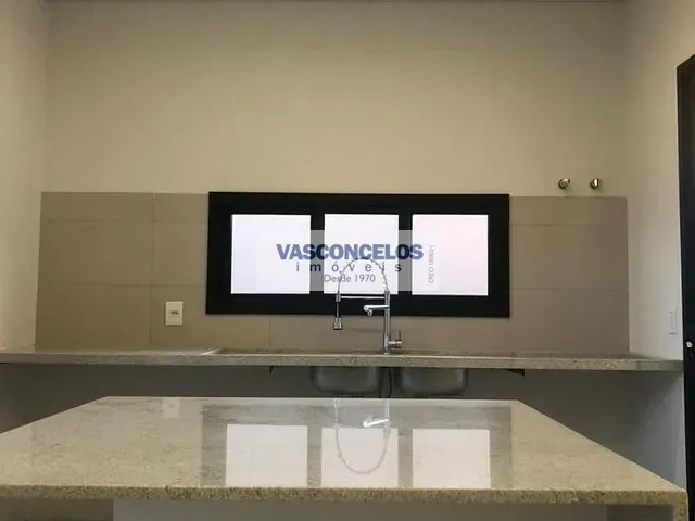 Casa com 250m² 3 quartos e 2 banheiros, à venda, no bairro Recanto dos Eucaliptos em São José dos Campos