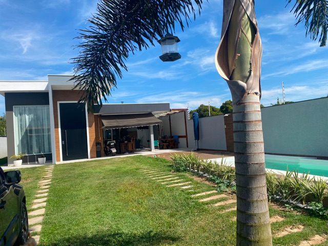 Casa com 560m² 4 quartos e 5 banheiros, à venda, no bairro Floresta das Gaivotas em Rio das Ostras