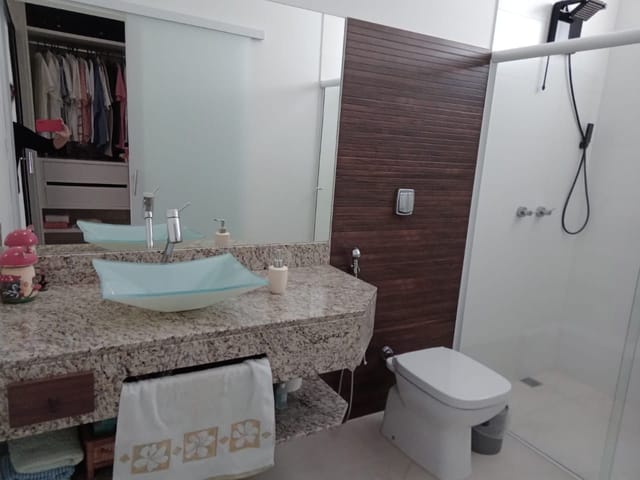 Casa com 450m² 3 quartos e 2 banheiros, à venda, no bairro Condomínio Fechado Morro Azul II em São João da Boa Vista