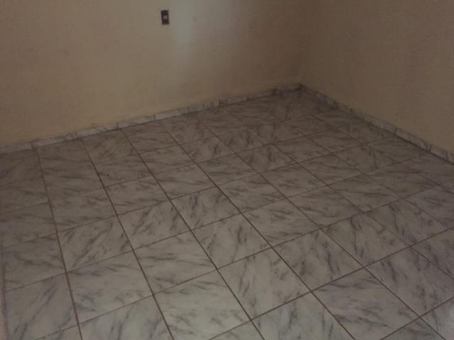 Foto do Casa - Casa com 2 dormitórios para alugar, 89 m² por R$ 550,00/mês - Tutunas - Uberaba/MG | ZUCATO IMOBILIARIA LTDA