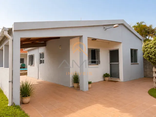 Casa 5 quartos e 2 banheiros, à venda, no bairro Laranjal em Pelotas