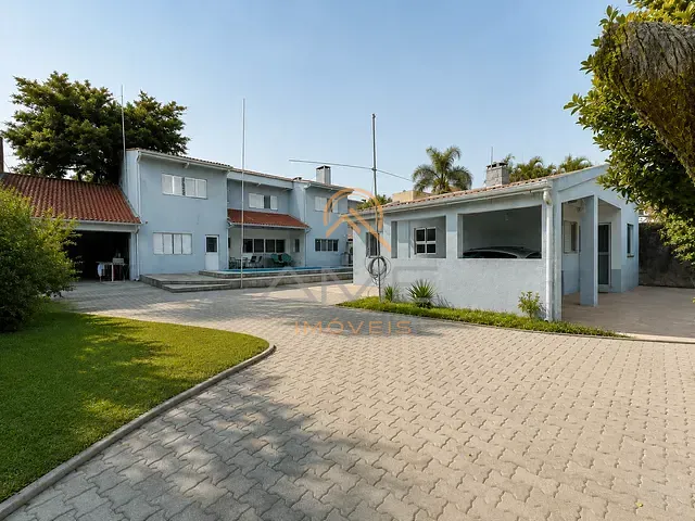 Casa 5 quartos e 2 banheiros, à venda, no bairro Laranjal em Pelotas