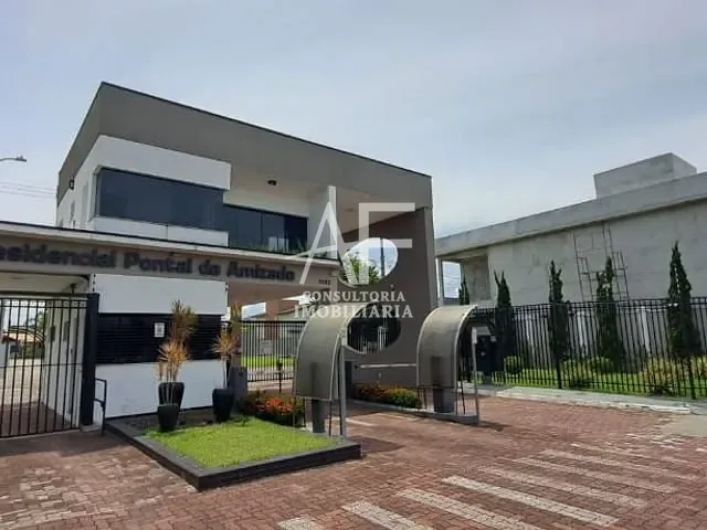Casa com 308m² 3 quartos e 4 banheiros, à venda, no bairro Areão em Taubaté
