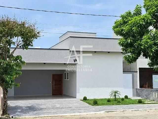 Casa com 308m² 3 quartos e 4 banheiros, à venda, no bairro Areão em Taubaté