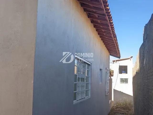 Casa com 250m² 2 quartos e 1 banheiro, à venda, no bairro Residencial Estados Unidos em Uberaba