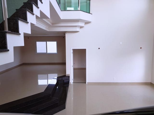 Casa com 720m² 5 quartos e 6 banheiros, à venda ou para alugar, no bairro Condomínio Residencial Jaguary em São José dos Campos