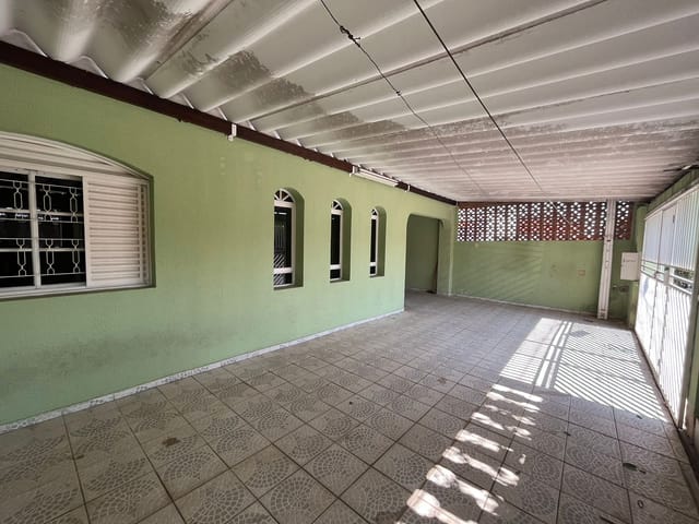 Casa com 250m² 5 quartos e 2 banheiros, à venda, no bairro Parque Valença I em Campinas