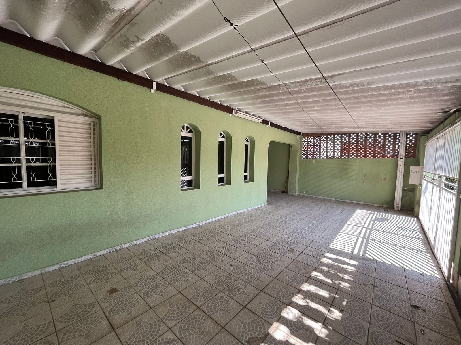 Casa, 5 quartos, 213 m² - Foto 2