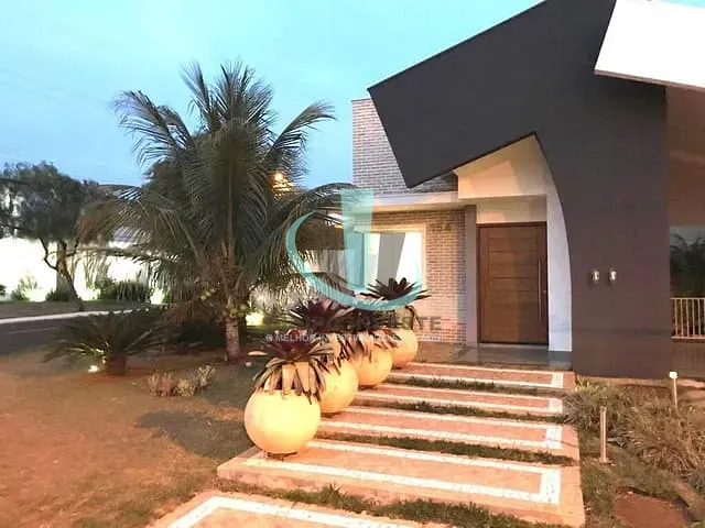 Casa com 683m² 4 quartos e 5 banheiros, à venda, no bairro Parque Residencial Jardim do Valle em Araraquara