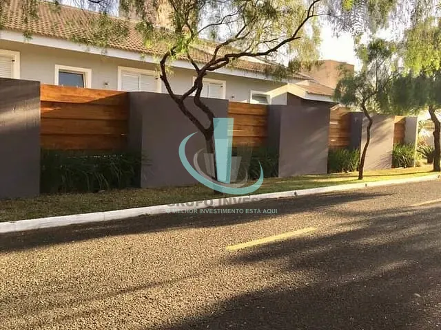 Casa com 683m² 4 quartos e 5 banheiros, à venda, no bairro Parque Residencial Jardim do Valle em Araraquara