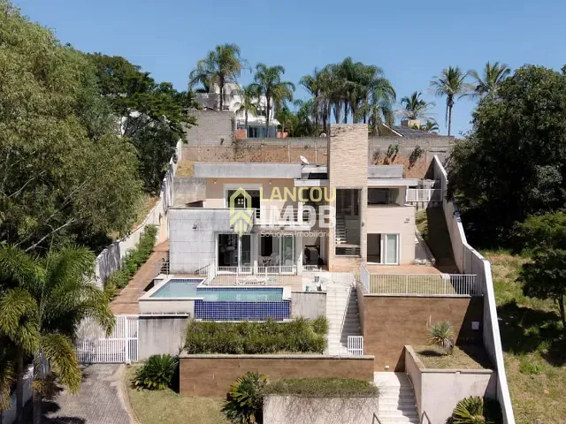 Casa com 1100m² 4 quartos e 2 banheiros, à venda, no bairro Loteamento Portal da Colina em Jundiaí