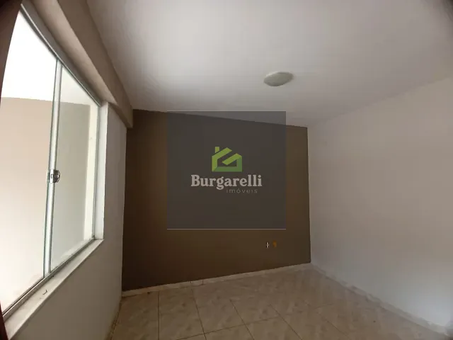 Casa com 100m² 4 quartos e 3 banheiros, para alugar, no bairro Jardim Campestre III em Lavras