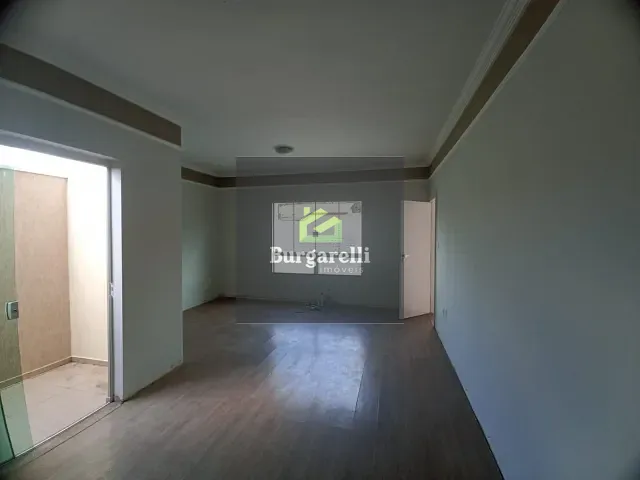 Casa com 100m² 4 quartos e 3 banheiros, para alugar, no bairro Jardim Campestre III em Lavras
