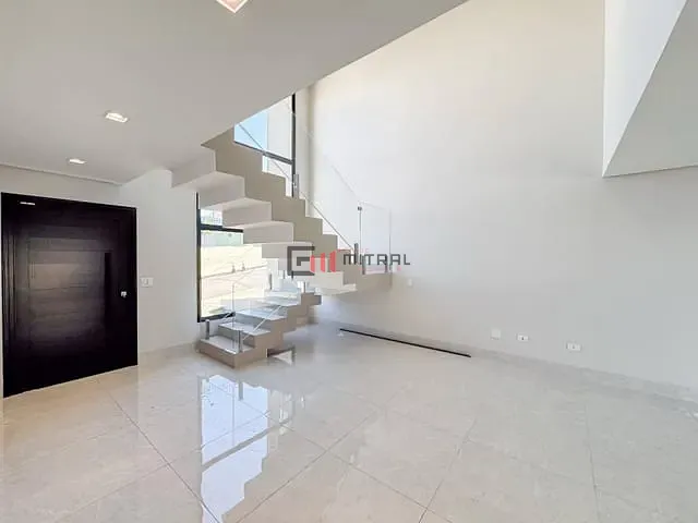Casa 3 quartos e 4 banheiros, à venda, no bairro Olímpico em Londrina