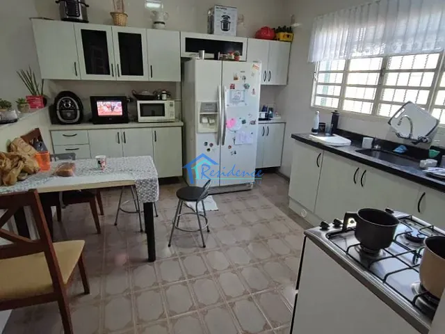 Casa com 250m², à venda, no bairro Vila Castelo Branco em Indaiatuba