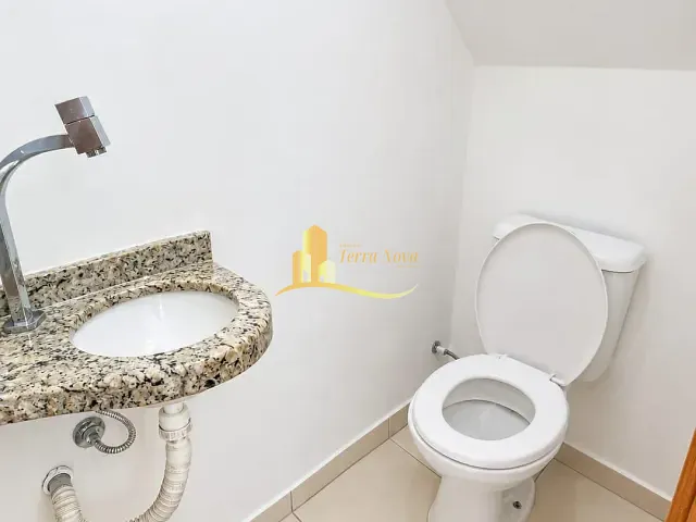 Casa 2 quartos e 2 banheiros, à venda ou para alugar, no bairro Itaquera em São Paulo