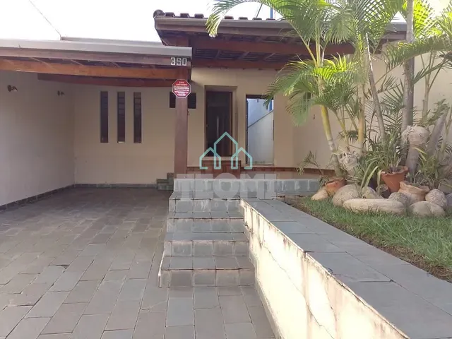 Casa com 317m² 2 quartos e 2 banheiros, à venda, no bairro Jardim Santa Cruz em Taubaté