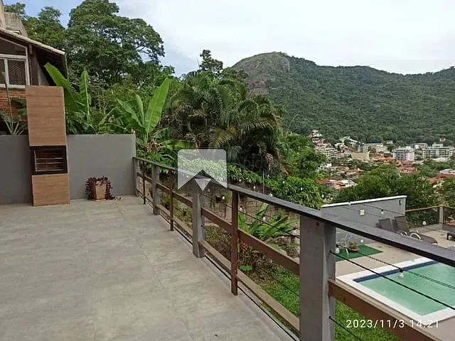 Casa com 396m² 4 quartos e 3 banheiros, à venda, no bairro São Francisco em Niterói