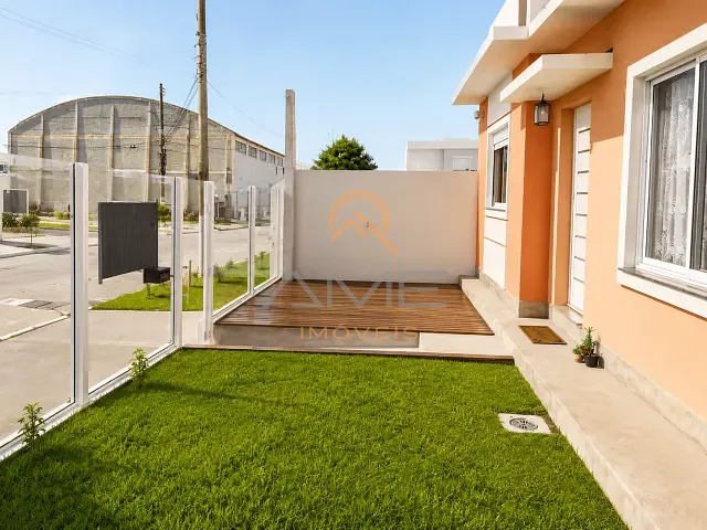 Casa 2 quartos e 2 banheiros, à venda, no bairro Laranjal em Pelotas