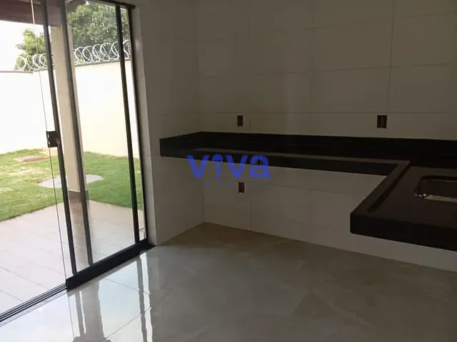 Casa 3 quartos e 2 banheiros, à venda, no bairro Jardim Buriti Sereno em Aparecida de Goiânia