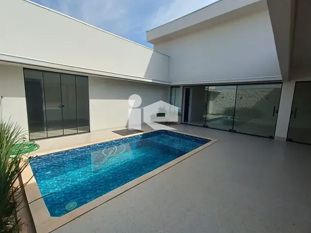 Casa com 300m² 3 quartos e 3 banheiros, à venda, no bairro Belmonte em Rolândia