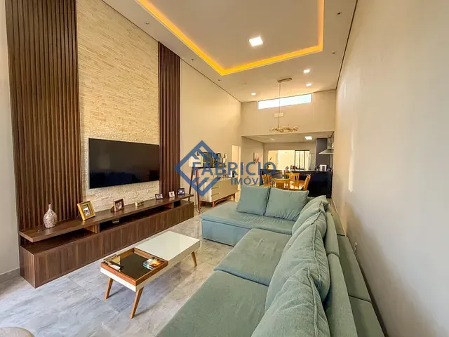 Casa com 250m² 3 quartos e 2 banheiros, à venda, no bairro Bosque em Vinhedo