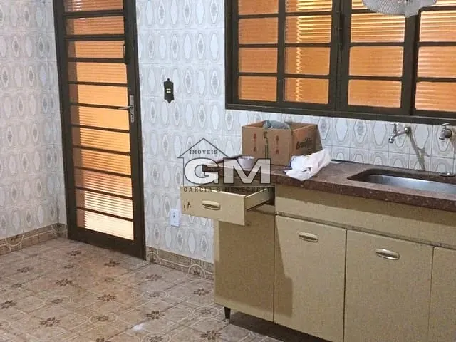 Casa com 220m² 4 quartos e 2 banheiros, à venda, no bairro Jardim Antártica em Ribeirão Preto