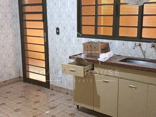 Casa com 220m² 4 quartos e 2 banheiros, à venda, no bairro Jardim Antártica em Ribeirão Preto