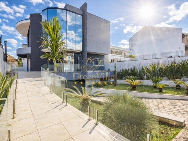 Casa com 870m² 4 quartos e 6 banheiros, à venda, no bairro Jardim Social em Curitiba