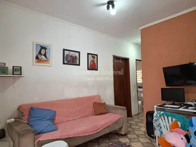 Casa com 250m² 1 quarto e 1 banheiro, à venda, no bairro Jardim Imperial em Jaguariúna