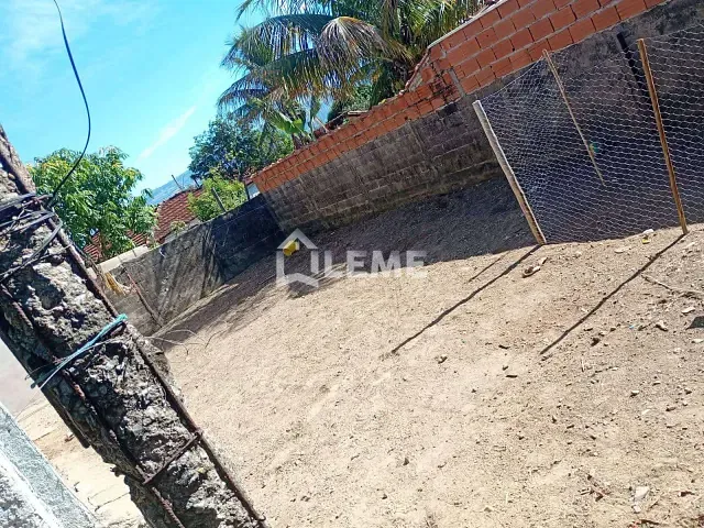 Casa com 250m² 3 quartos e 1 banheiro, à venda, no bairro Monte Santo de Minas em Monte Santo de Minas