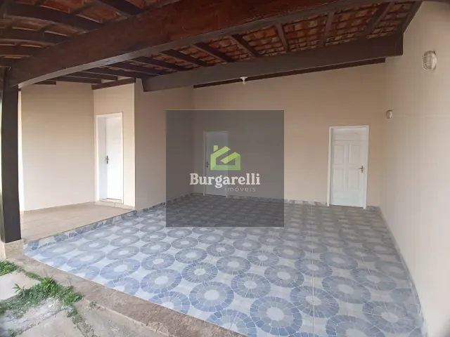 Casa 3 quartos e 2 banheiros, para alugar, no bairro Centenário em Lavras