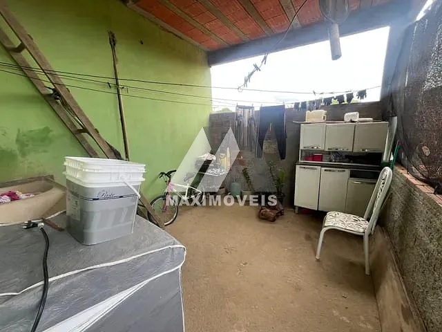 Casa com 158m² 6 quartos e 2 banheiros, à venda, no bairro Jardim Nazareth em Araçuaí