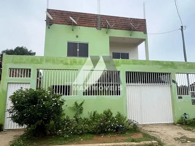 Casa com 158m² 6 quartos e 2 banheiros, à venda, no bairro Jardim Nazareth em Araçuaí