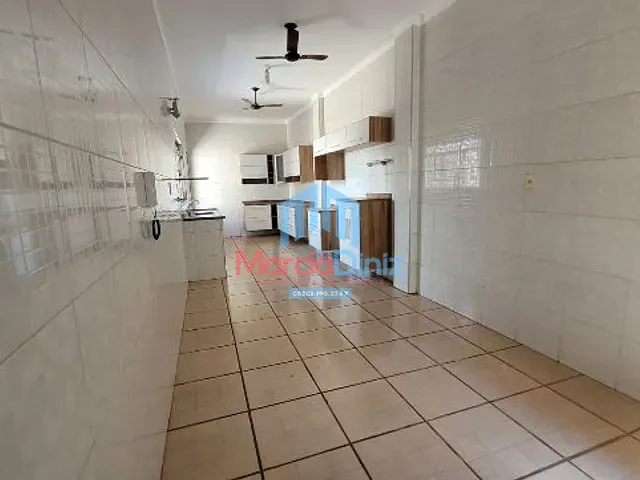 Casa 3 quartos e 2 banheiros, para alugar, no bairro Centro em Ituverava