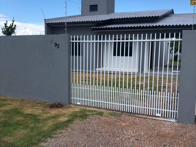 Casa com 317m² 2 quartos e 1 banheiro, à venda, no bairro Jardim Itália III em Sinop